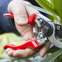 Left Hand Bypass Secateurs -Cheap The Aussie Garden Store left handed secateurs closer